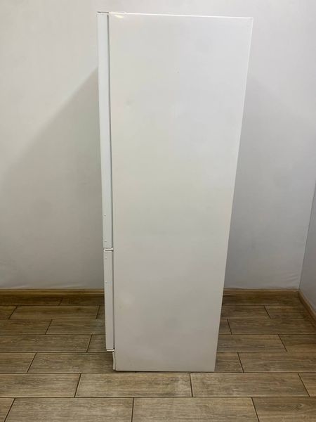 Холодильник двокамерний Electrolux ER8501B 160W 237+ 82л sn 21706036 n399 000048423 фото