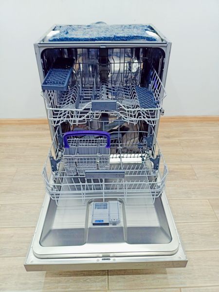 Посудомийна машина Beko DUN6634FX2 2100w 12 персон sn 2250214306_п 5 н 236 000042234 фото