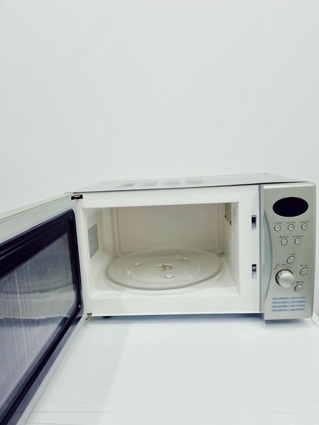 Мікрохвильова піч Clatronic MWG 735P 1400w гриль 1000w sn S025025133054 000039109 фото