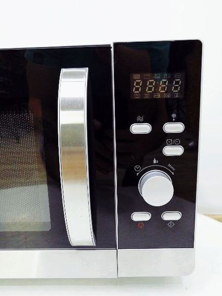 Микроволновая печь Quigg MD 17248 000028762 фото