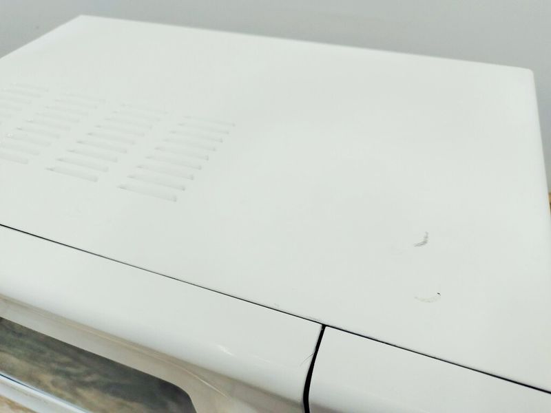Мікрохвильова піч Privileg 30000 1300w гриль 1100w 000037744 фото