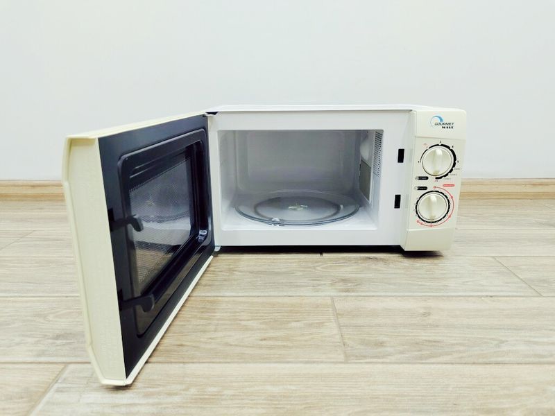 Мікрохвильова піч Gourmet MWG 7017W 1050w гриль 1000w 000036921 фото