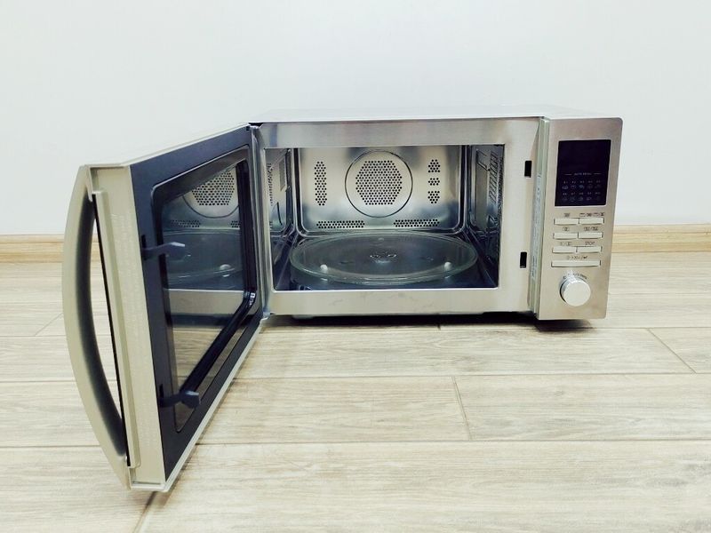 Микроволновая печь Sharp R 822STWE 000040133 фото