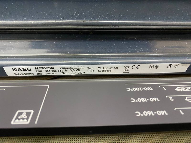 Встраиваемый духовой шкаф AEG BE3003001M 3500W sn 63556686 000046270 фото