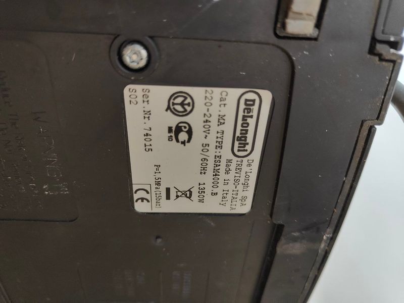 Кавомашина Delonghi Magnifica ESAM4000.B 1350W sn 74015 000050075 фото
