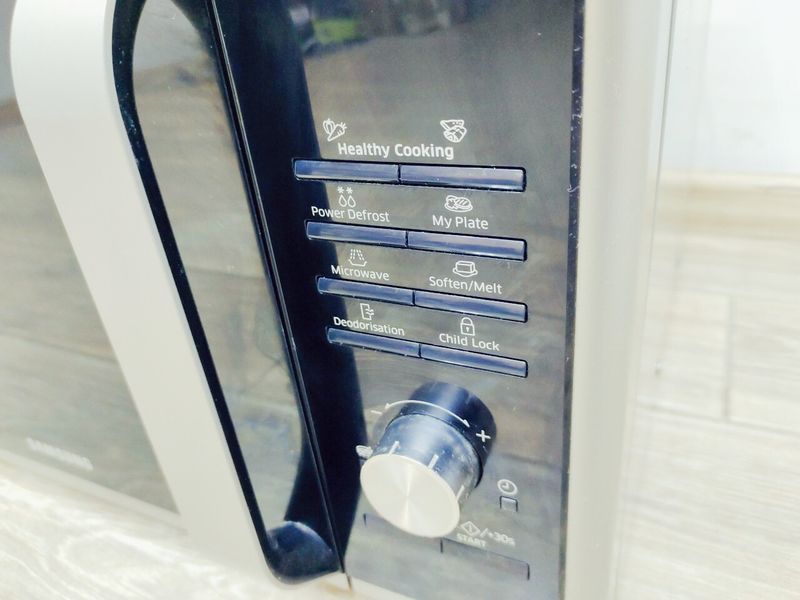 Мікрохвильова піч Samsung MS28F303TFS 1500w sn 0A2Q7WDG400383V 000043240 фото