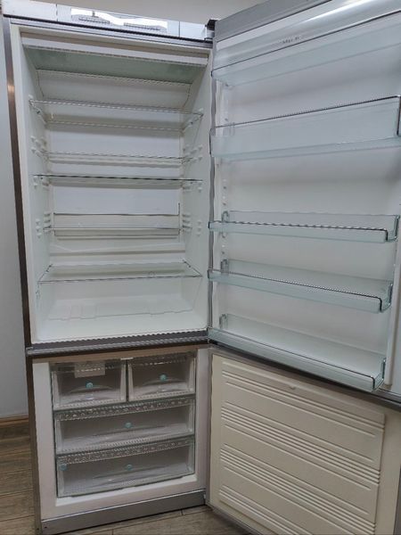 Холодильник двухкамерный Premium KFN8993SDE 230W 330+119л sn 1057891367 n 462 000049673 фото