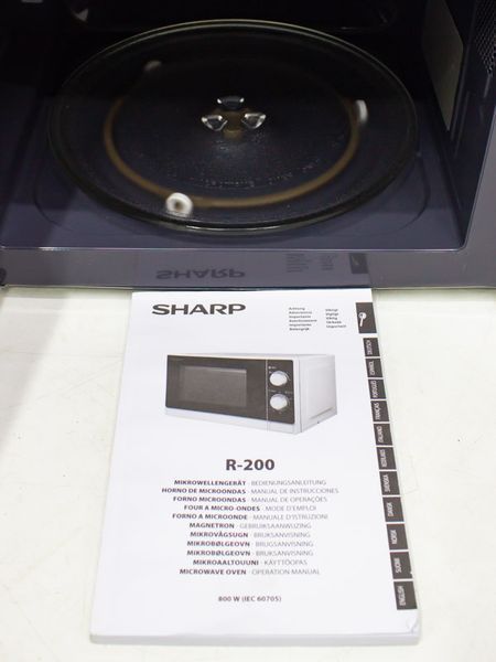 Мікрохвильова піч Sharp R200WW 1270w стік LPNHK066099043 65ф 000030894 фото