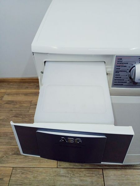 Сушильна машина AEG T59880 900w 7 кг sn 34251984 000041662 фото