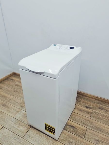 Стиральная машина вертикальная Zanussi ZWQ6126Wi 000039691 фото