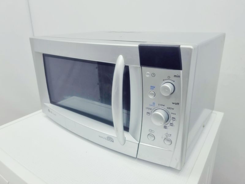 Мікрохвильова піч LG MG 4335BTG 2200w гриль 1000w sn 710TABN00077 000040327 фото