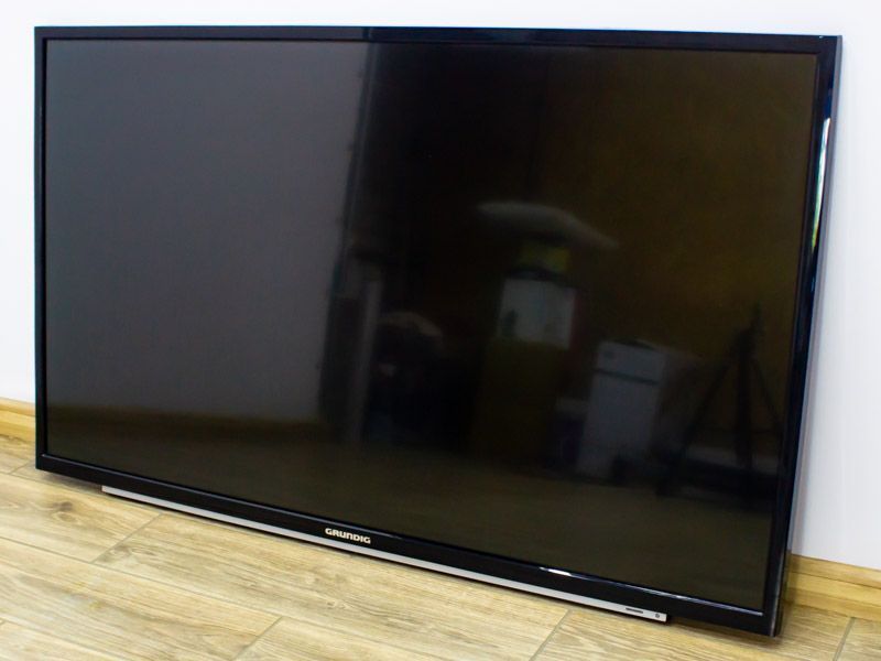 Телевизор Grundig 47 VLE 983 BL 000018358 фото