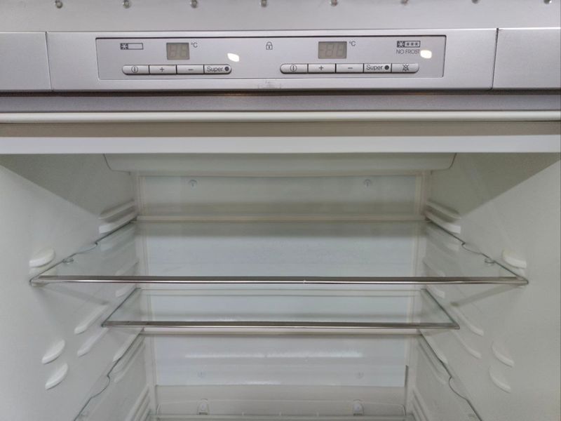 Холодильник двухкамерный Premium KFN8993SDE 230W 330+119л sn 1057891367 n 462 000049673 фото