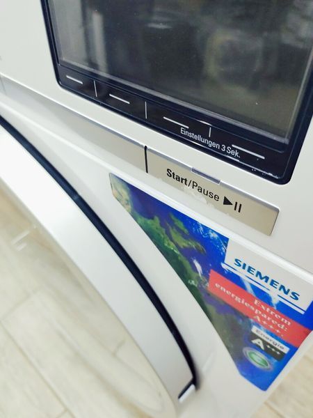 Сушильна машина Siemens IQ800 WT47Y701 07 1000w 8 кг sn 9308 203380 000041978 фото