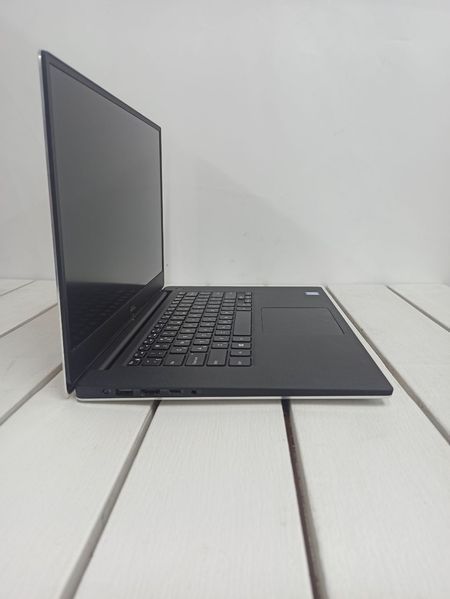 Ноутбук Dell XPS 9570 15/6 FHD бат до 5 годин 000049791 фото