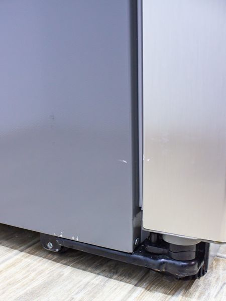 Холодильник SBS Hisense RS694N4TC2 000031271 фото