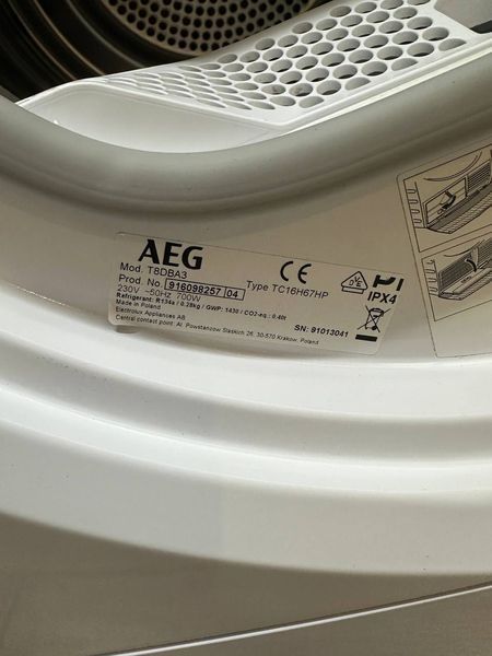 Сушильна машина AEG 8000 Series T8DBA3 700W 8кг sn 91013041 000053495 фото