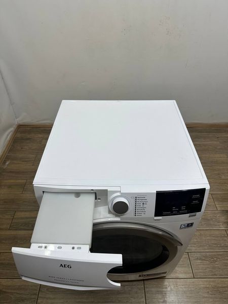 Сушильна машина AEG 8000 Series T8DBA3 700W 8кг sn 91013041 000053495 фото