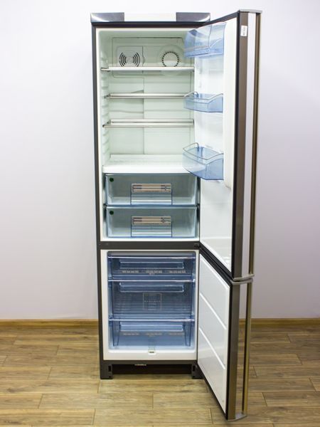 Холодильник двокамерний AEG Santo 86378 KG 242+87л sn 09247208410148 000024065 фото