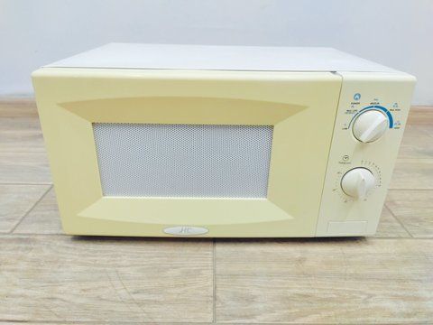Мікрохвильова піч HC HE700M 17 WH 950w 000039632 фото