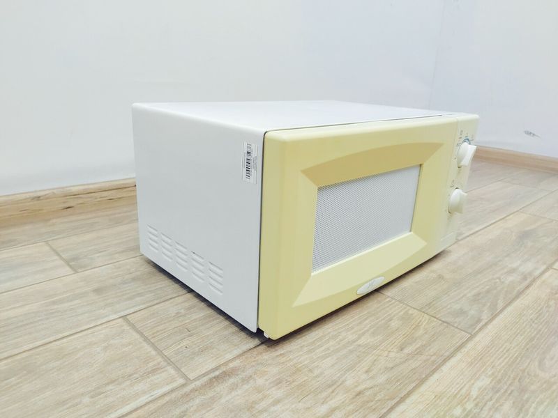 Мікрохвильова піч HC HE700M 17 WH 950w 000039632 фото