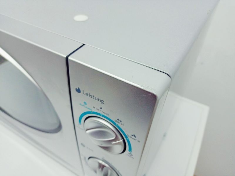 Мікрохвильова піч Exquisit WP700J17B 1200w sn 03567170900719 000042310 фото