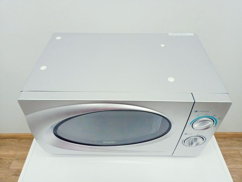 Мікрохвильова піч Exquisit WP700J17B 1200w sn 03567170900719 000042310 фото