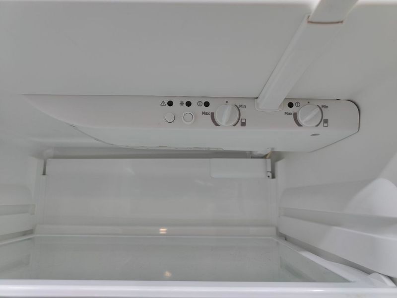 Холодильник двокамерний Electrolux ERB34253W 160W 188+118л sn 82702691 n540 000051094 фото