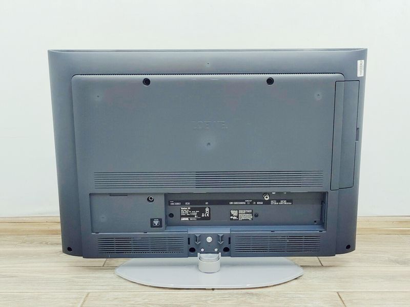 Телевизор 32 Loewe Xelos 32 HD 000045282 фото
