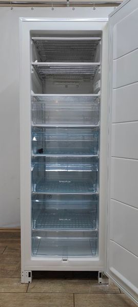 Морозильная камера Electrolux EUC29220W 260л 100W sn 13750025 n606 000052755 фото