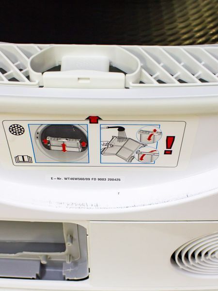 Сушильная машина Siemens WT45W560 09 000028744 фото