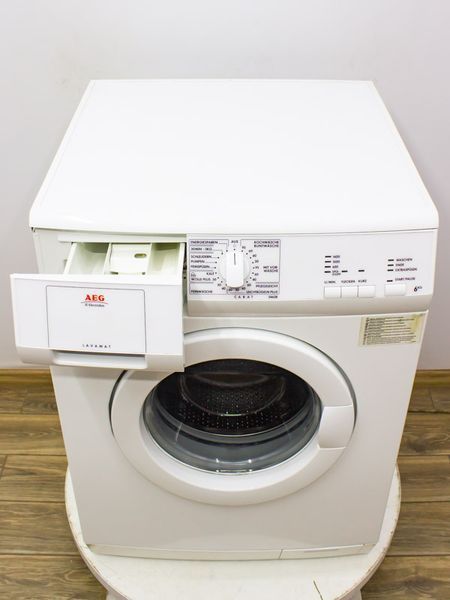 Стиральная машина AEG L54638 000031360 фото