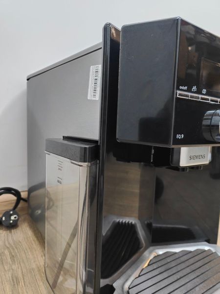 Кофемашина Siemens EQ9 S300 TI903509DE02 1500W sn 700112 000052037 фото