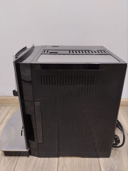 Кавомашина DeLonhi Perfecta cappuccin ESAM5500 sn10819 000047171 фото