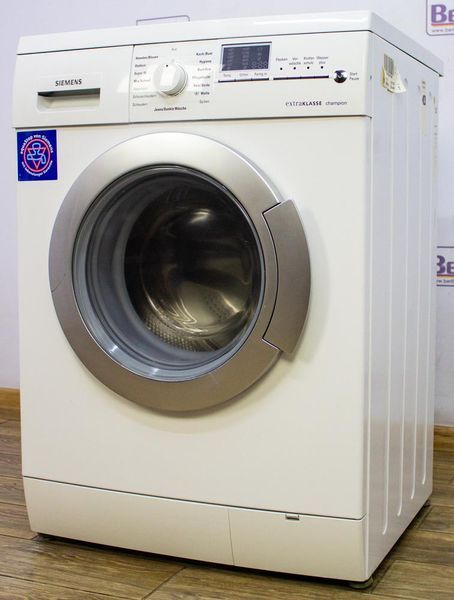Стиральная машина Siemens WM14E490 05 000013537 фото