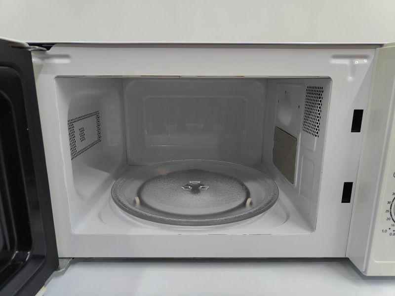 Микроволновая печь ECG MW17WS 700W sn 1612285938041163 000049959 фото