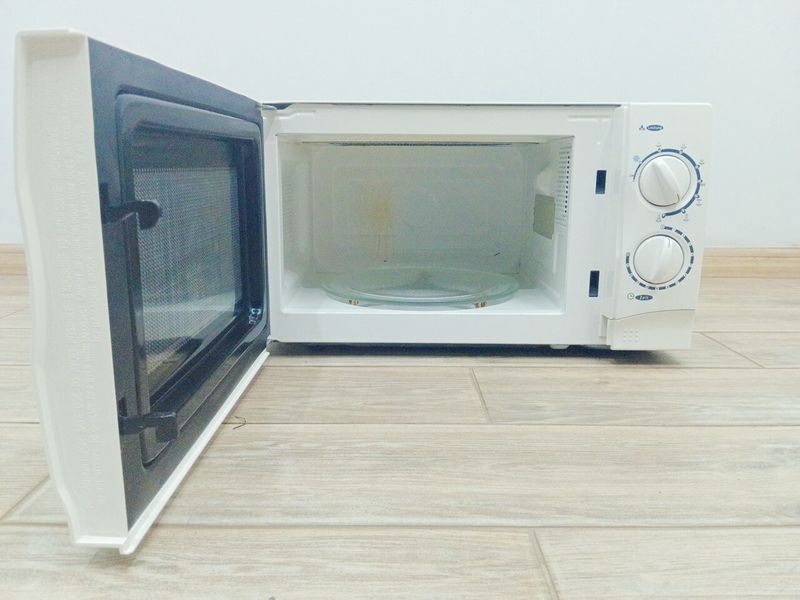 Микроволновая печь SuperiOr D70H20P C6 000039116 фото