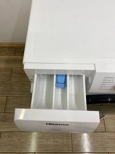 Стиральная машина Hisense 1800W 8кг шильд поврежден 000049029 фото