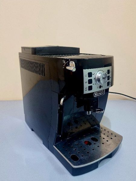 Кавомашина DeLonghi Magnifica S без шильда 000037000 фото