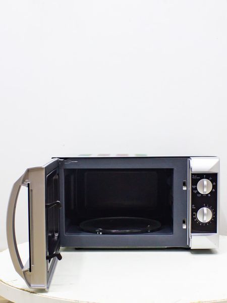 Мікрохвильова піч DeLonghi MW500 1200w гриль 950w sn 73715S900020 000032251 фото