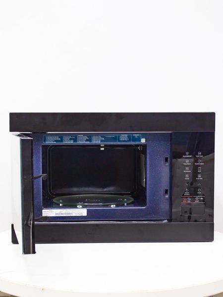Микроволновая печь встраиваемая Samsung MG22M8054AK 000031299 фото