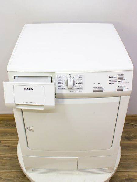 Сушильна машина AEG T55849 2350w 7 кг sn 22741567 000018880 фото