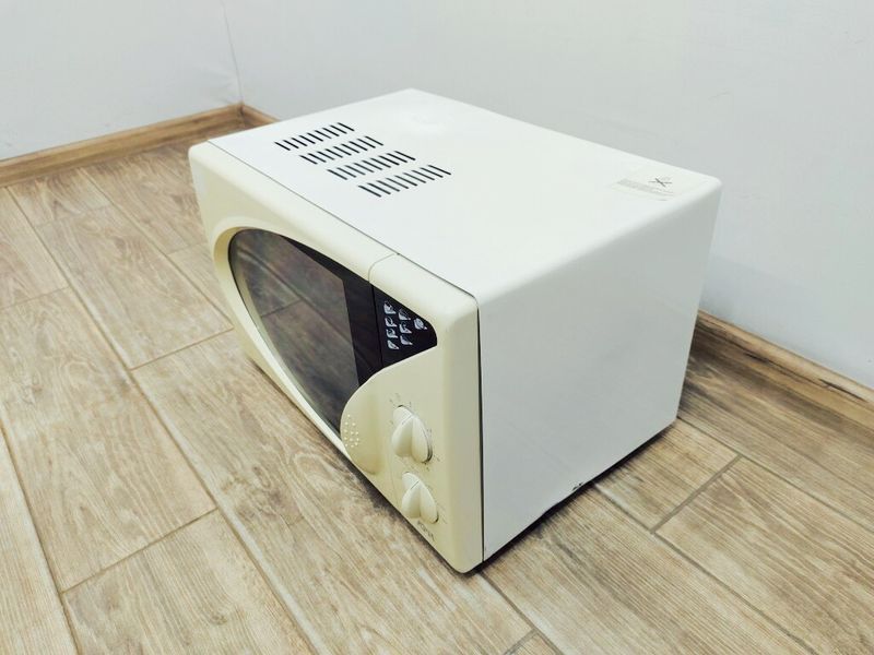 Мікрохвильова піч AFK MW 17 1150w 17л 000037745 фото