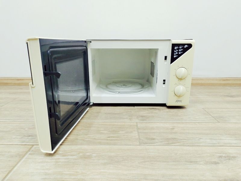 Мікрохвильова піч AFK MW 17 1150w 17л 000037745 фото