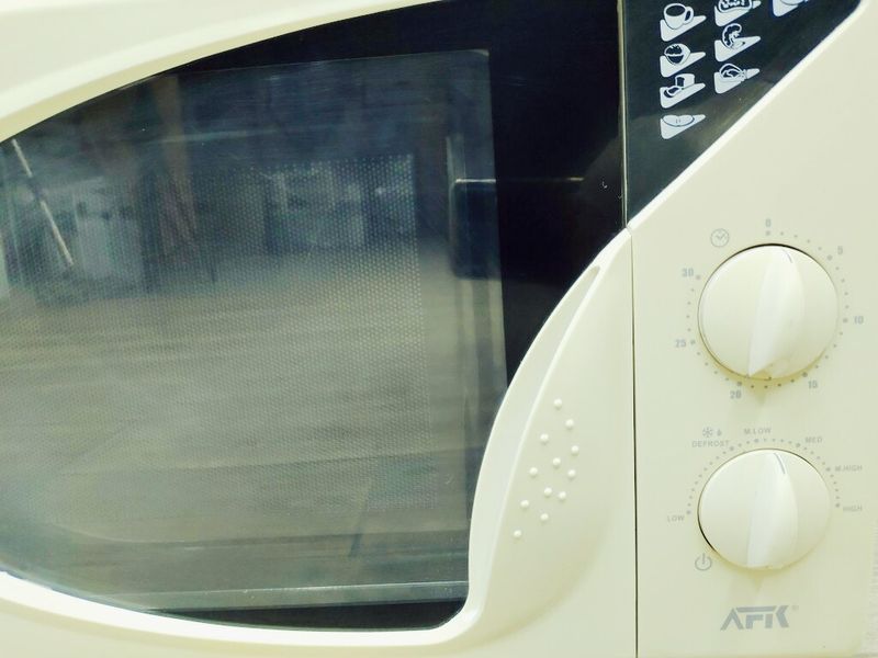 Мікрохвильова піч AFK MW 17 1150w 17л 000037745 фото
