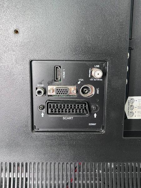 Телевизор 32 FinLux 32FLZ274S HD 000039473 фото