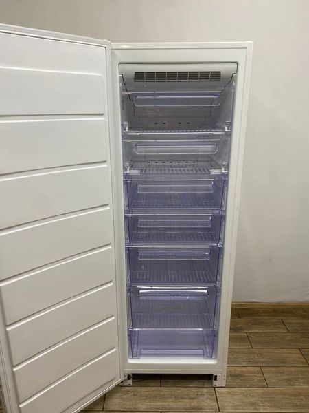 Морозильная камера ElectroHelios FG3470W 225W 267л sn 04040045 n397 000048421 фото