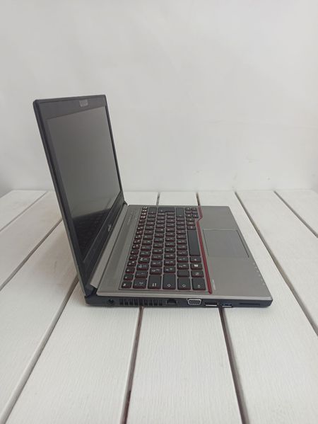 Ноутбук Fujitsu LifeBook E734 13.3 HD бат 1:00 годину 000049741 фото