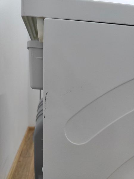 Сушильная машина Bosch WTH85200 04 600W 7кг sn 9711200794 n527 000050805 фото