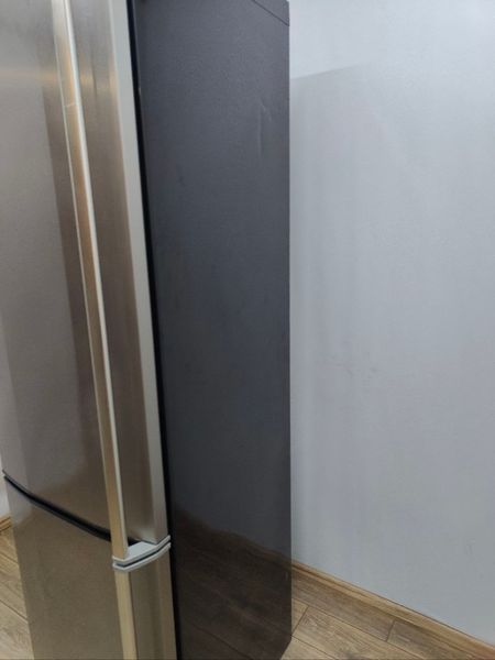 Холодильник двухкамерный Husqvarna QT4619RFX 194W 265+81л sn 72202654 n407 000048431 фото